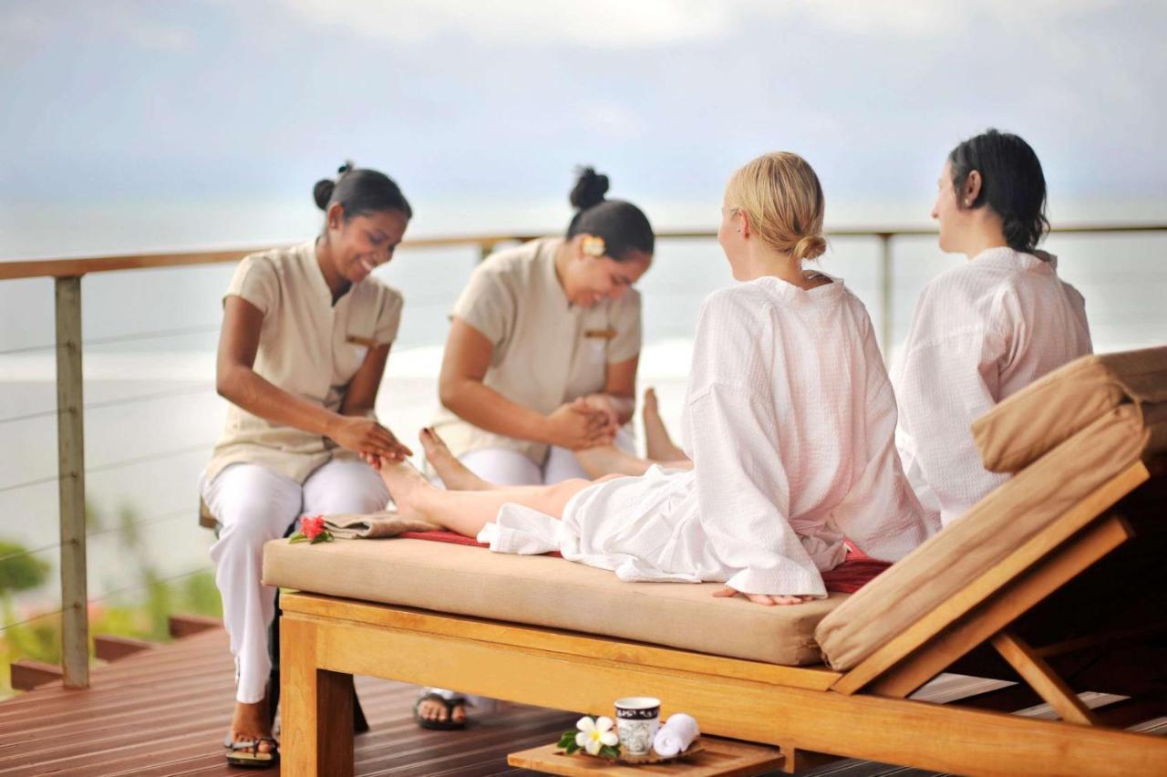 Outrigger Fiji Beach Resort Коротого Экстерьер фото Spa treatment